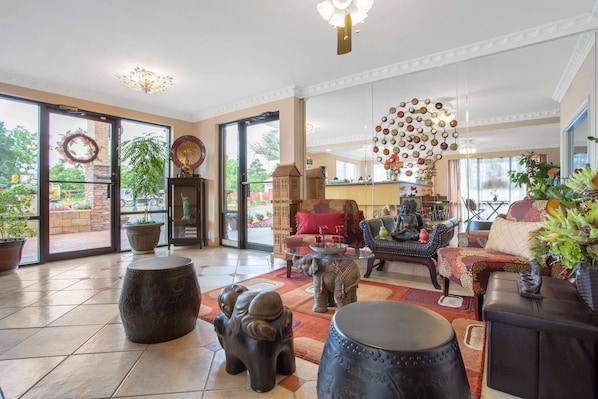 Lobby - Days Inn by Wyndham Lake City (Lake City)