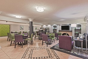 Lobby - Travelodge by Wyndham Houston Cy-Fair (Houston)