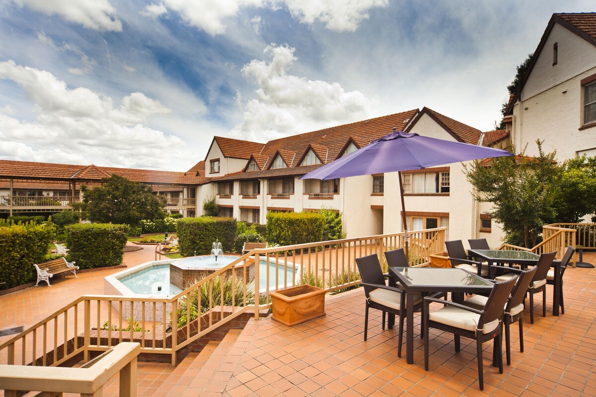 Mercure Canberra