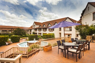 Mercure Canberra