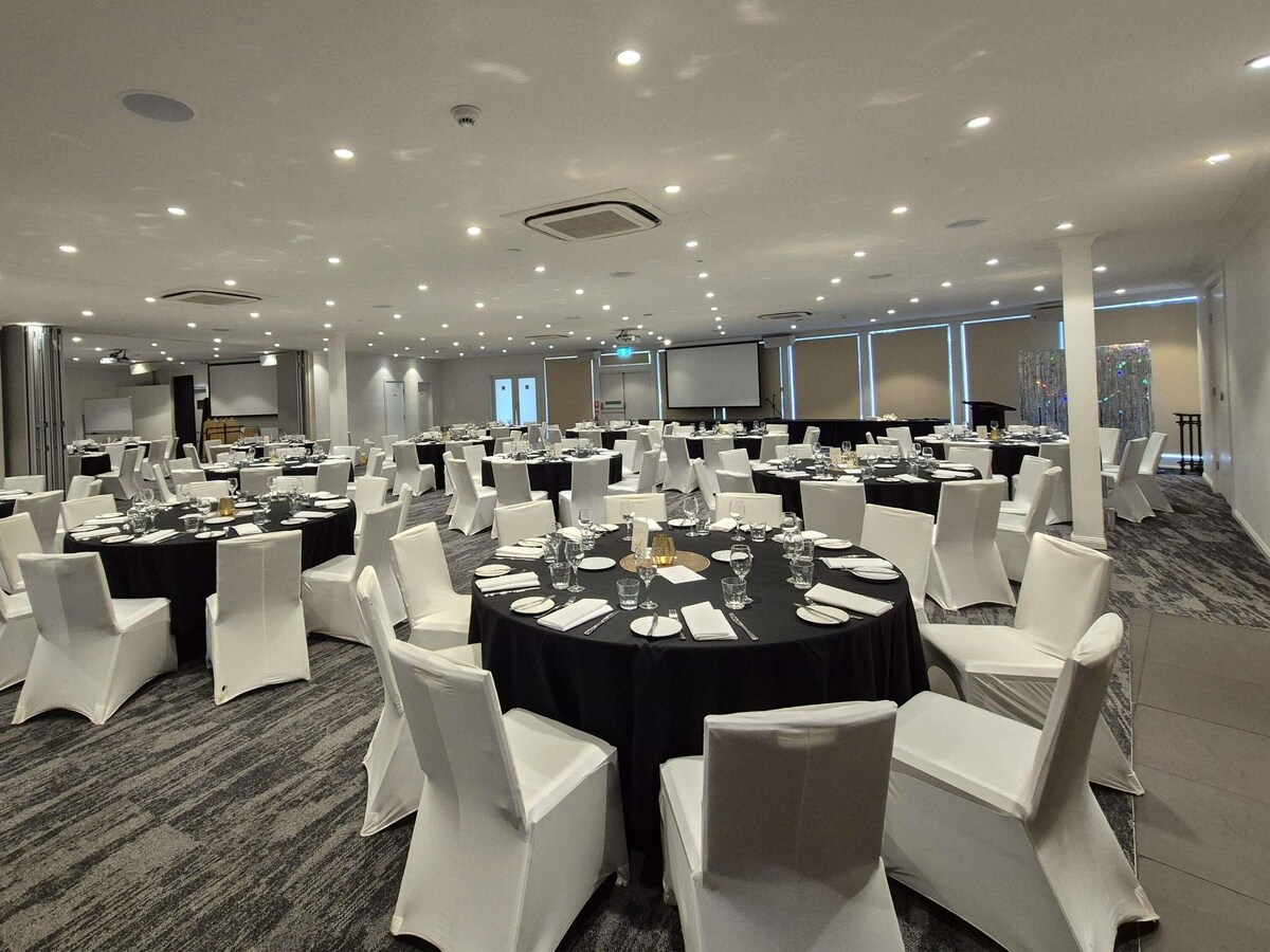 Mercure Canberra
