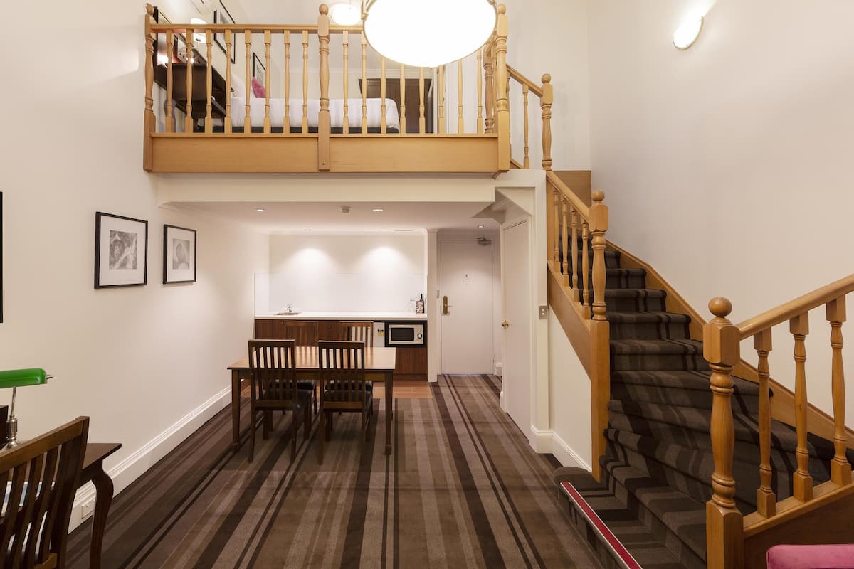 Minibar, in-room safe, desk, soundproofing