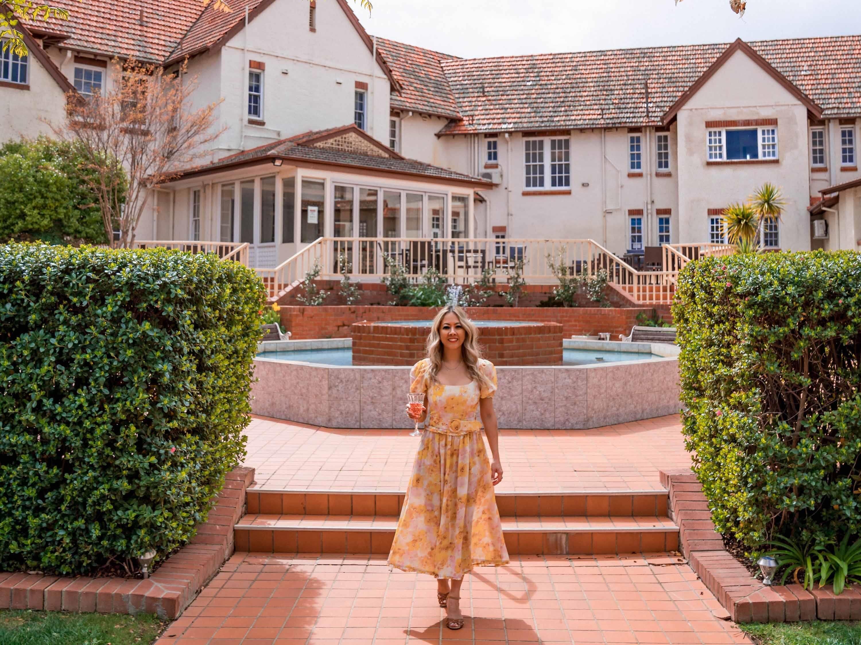 المنشأة من الخارج