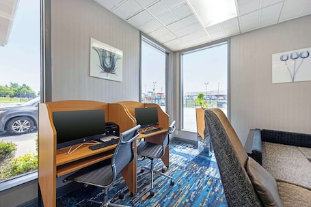 Business center. Best Western Franklin Inn
