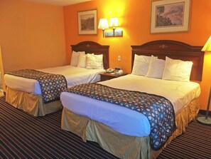 Desk, iron/ironing board, free cribs/infant beds, rollaway beds - Americas Best Value Inn Pottstown (Pottstown)