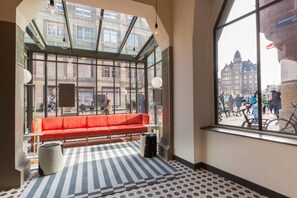 Lobby - Hotel Amsterdam De Roode Leeuw (Amsterdam)