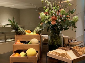 Buffet déjeuner (20.50 EUR par personne)
