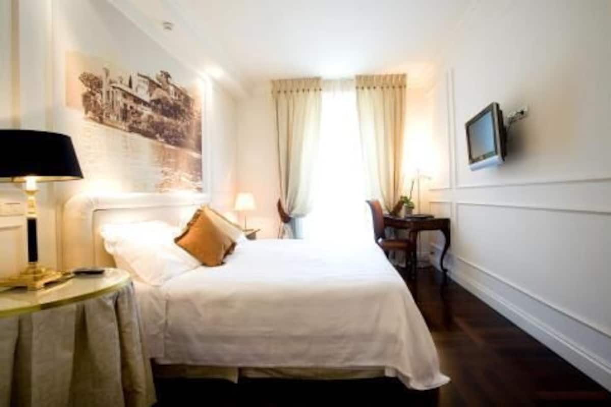 Minibar, in-room safe, blackout curtains, soundproofing