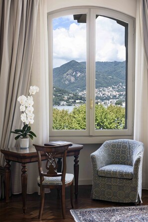 Suite Junior, 1 chambre, vue sur le lac | Vue de la chambre