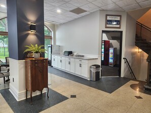 Free daily continental breakfast