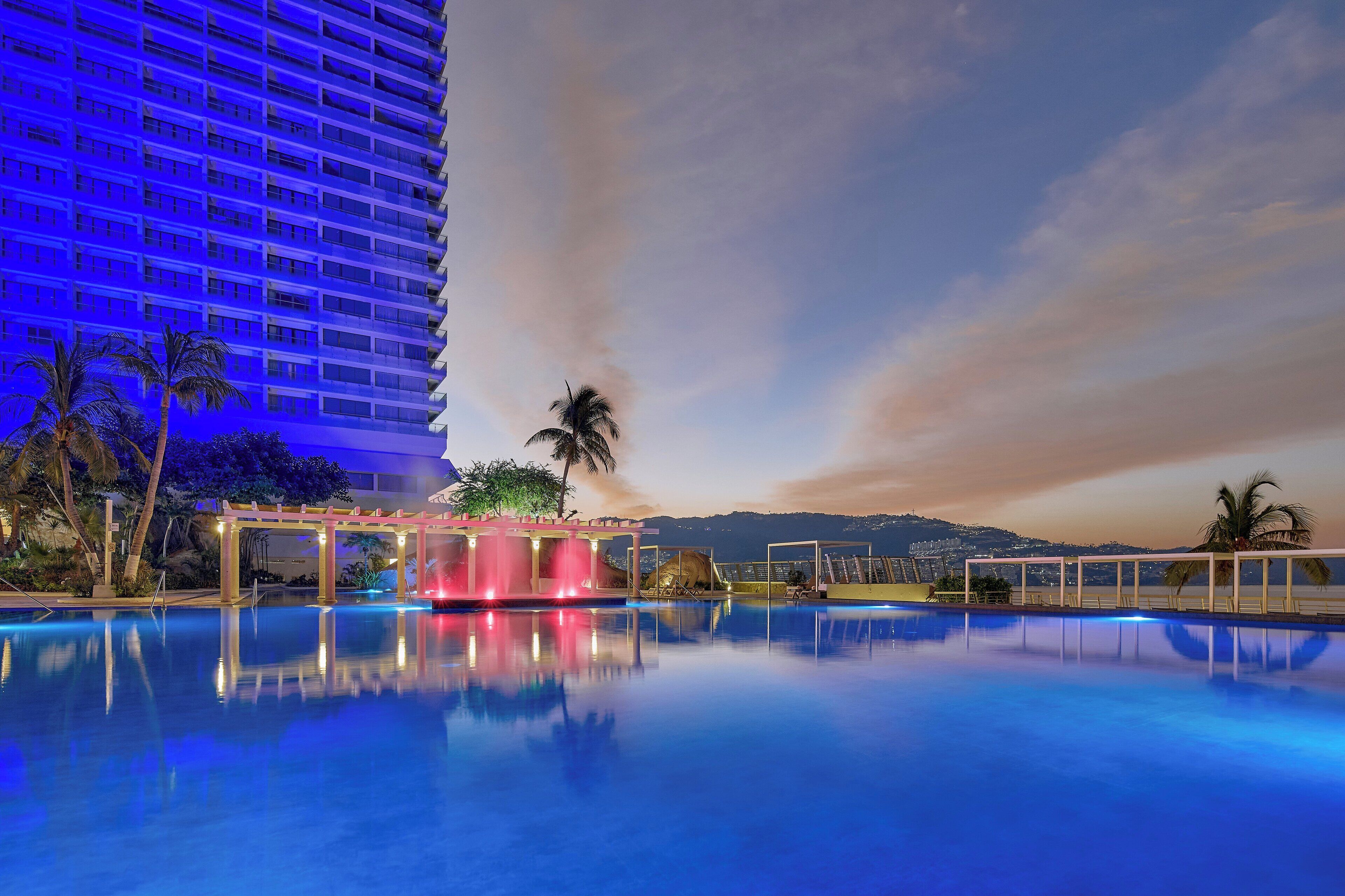 2 Außenpools, Cabañas (gegen Gebühr), Sonnenschirme