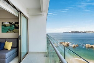 Deluxe Room King | View from room