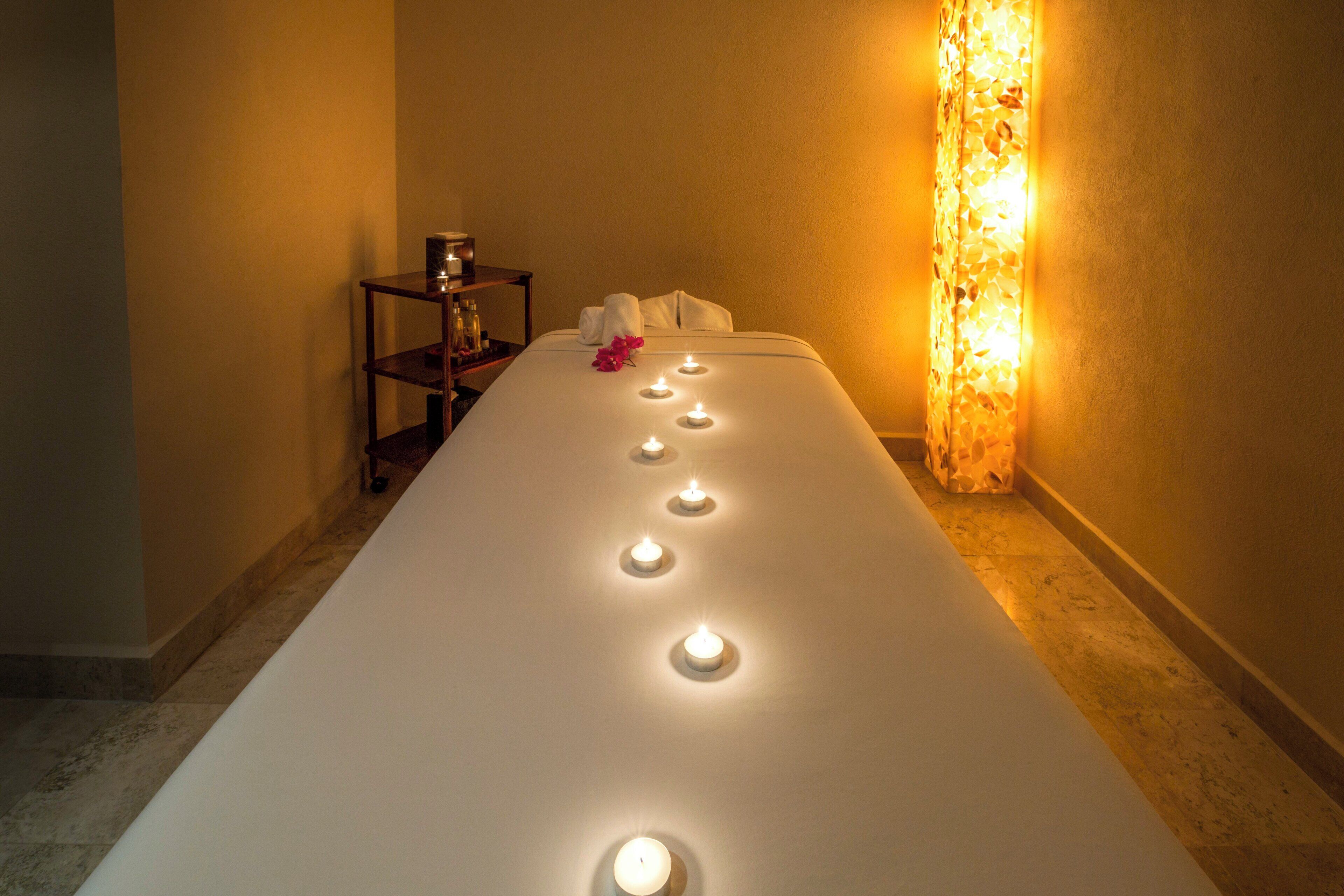 Couples treatment rooms, steam room, body treatments, hydrotherapy