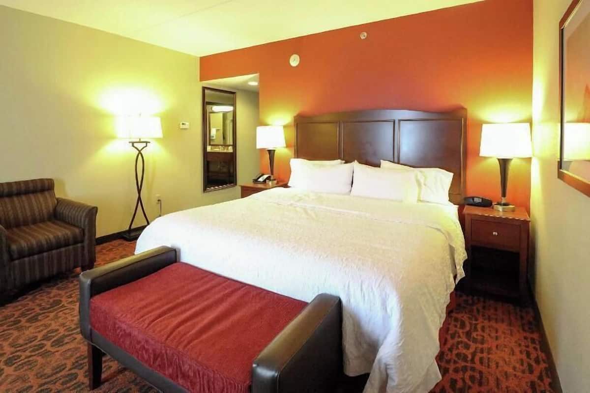 Premium bedding, pillowtop beds, in-room safe, desk