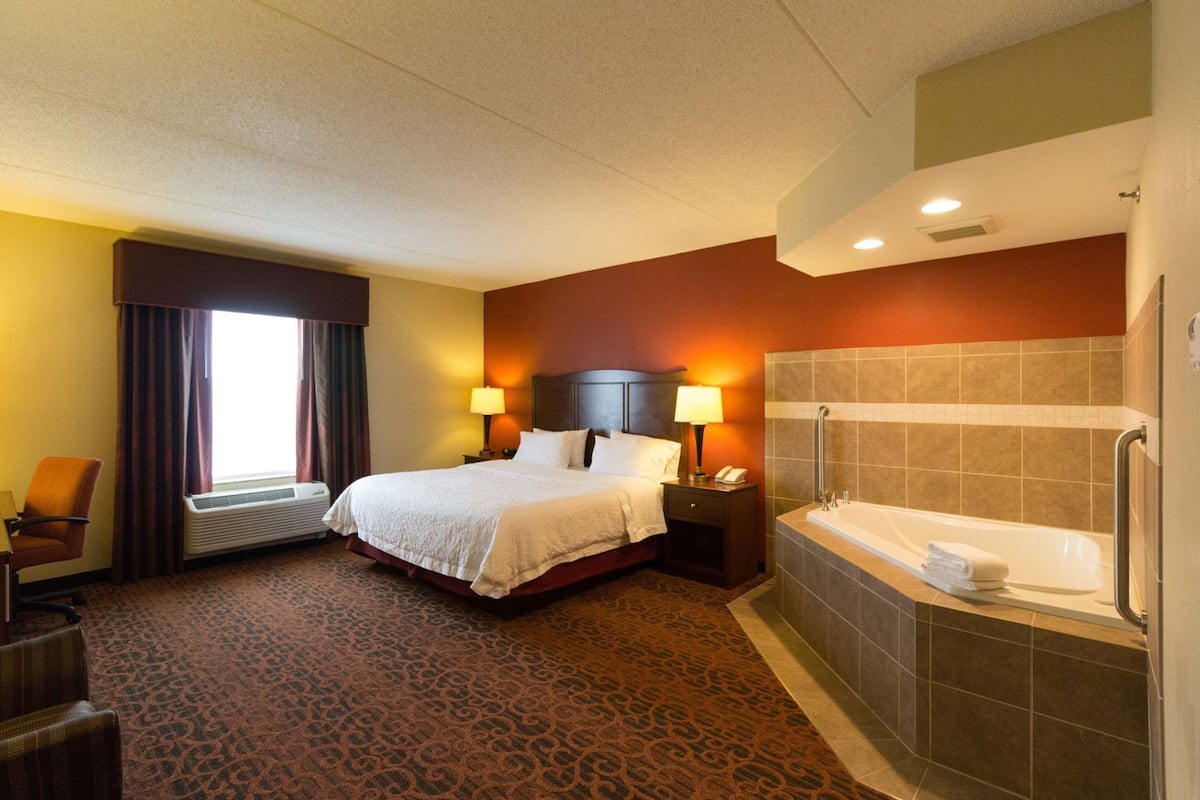 Premium bedding, pillowtop beds, in-room safe, desk