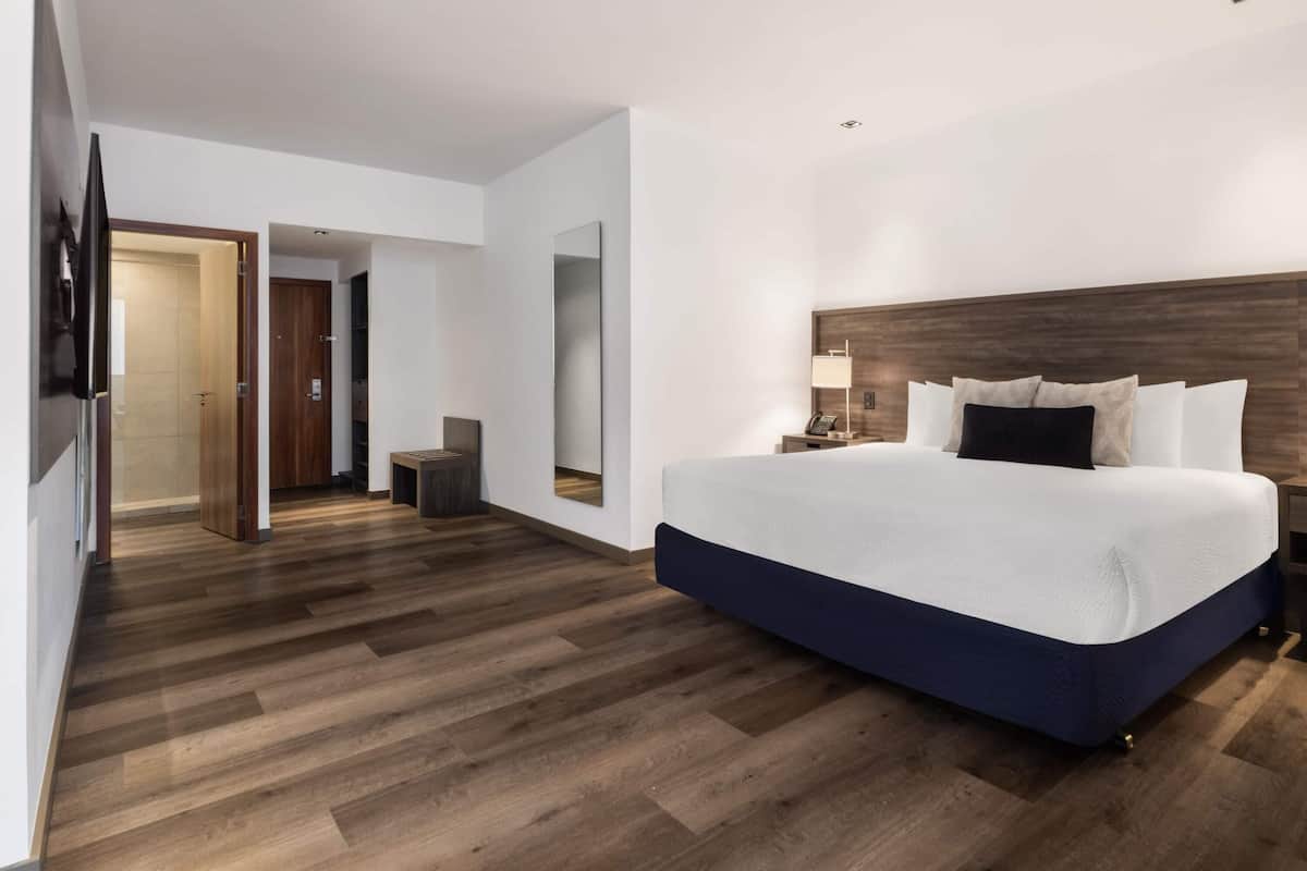 1 King Bed | In-room safe, desk, laptop workspace, blackout drapes