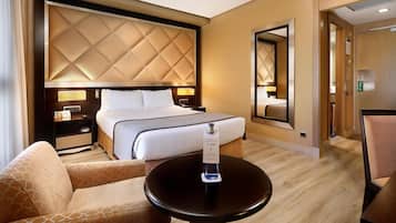 Phòng đôi hoặc 2 giường đơn Tiêu chuẩn | Minibar, két bảo mật tại phòng, bàn