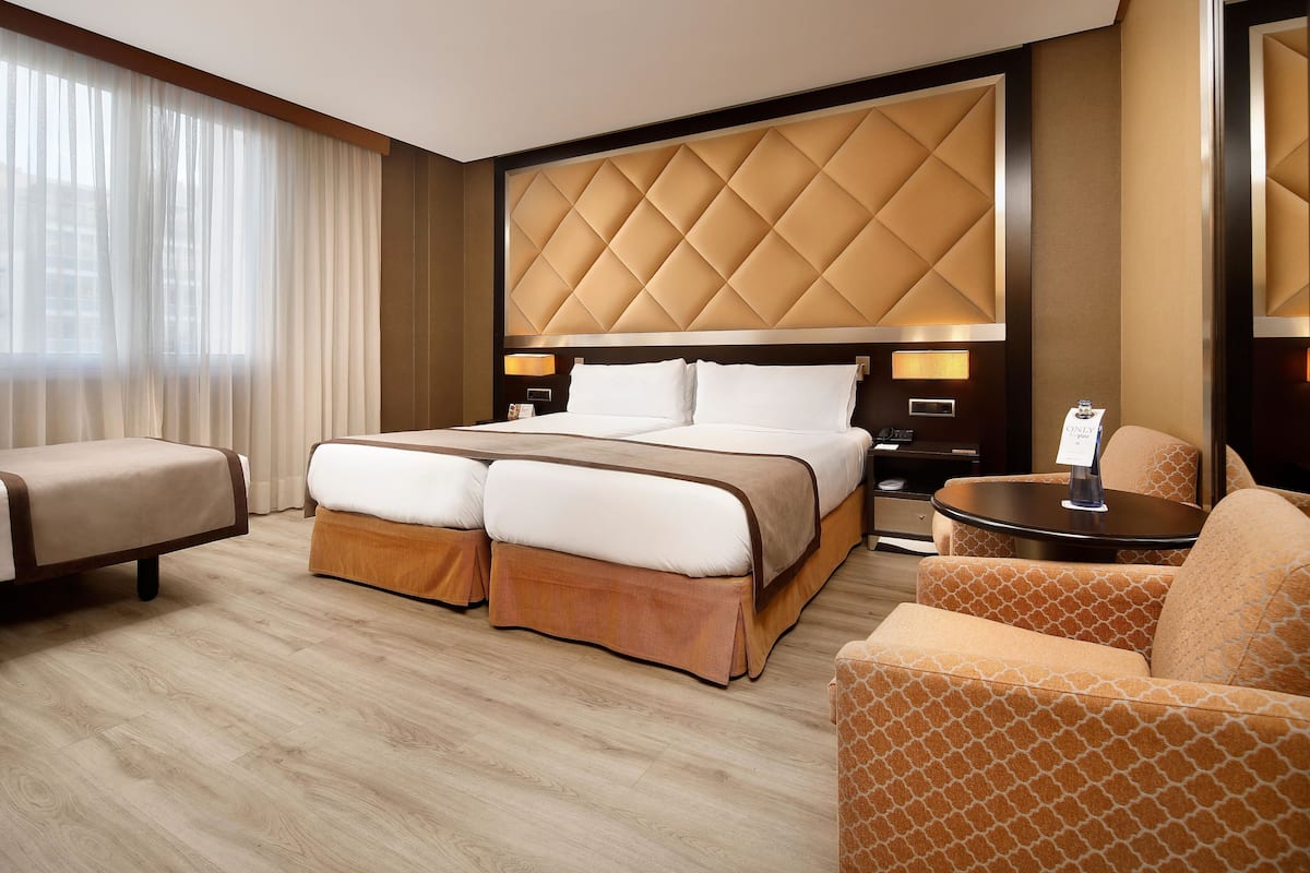 Minibar, in-room safe, desk, laptop workspace