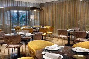 Lunch and dinner served, Mediterranean cuisine