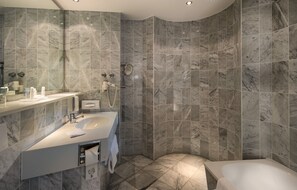 Ducha y bañera combinadas y artículos de higiene personal ecológicos