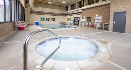 Pear Tree Inn St. Louis Near Union Station