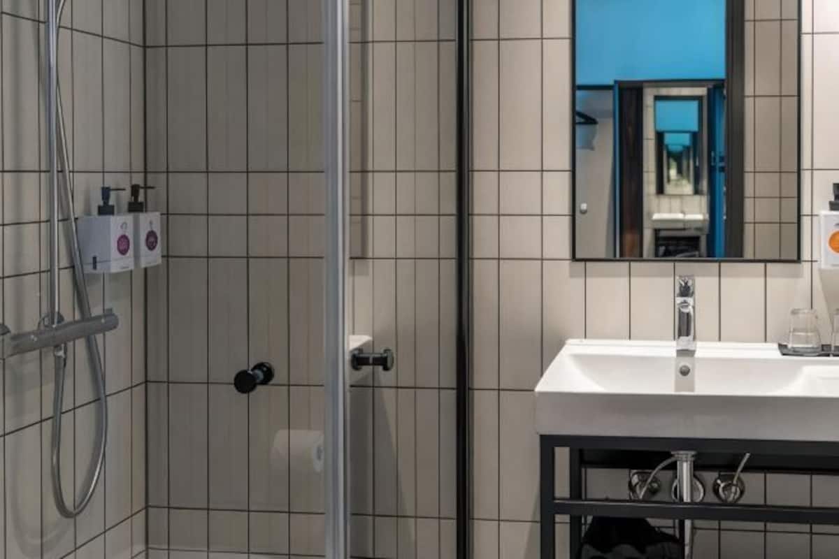 Bathroom | Shower, hair dryer, towels