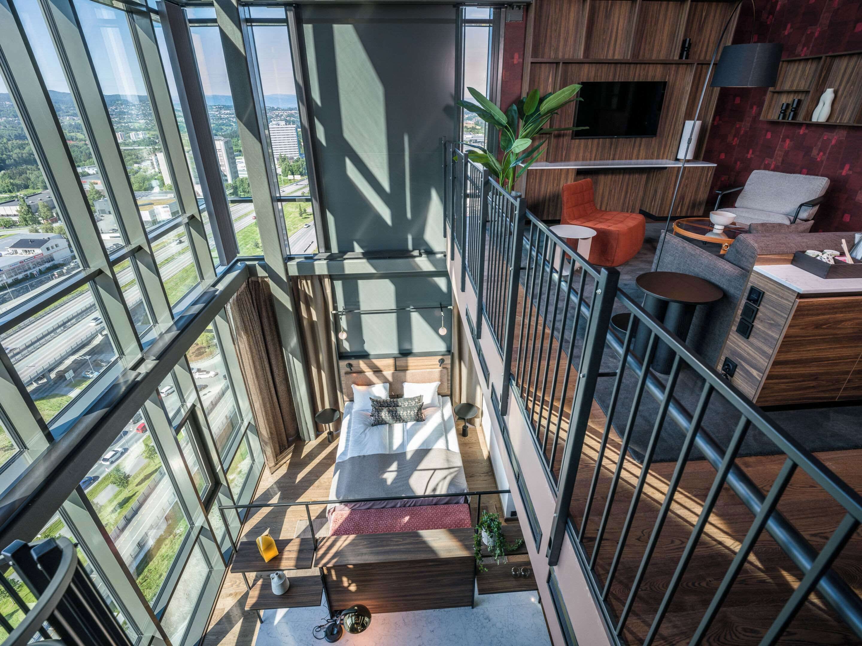 Suite, 1 King Bed, Non Smoking | Laptop workspace, soundproofing, iron/ironing board, free WiFi