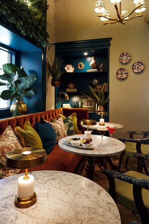 Bar (on property) - Burnham Beeches Hotel & Spa (Slough)