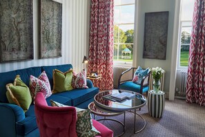 Beech Signature Suite | Living area | 36-inch flat-screen TV with satellite channels, TV - Burnham Beeches Hotel & Spa (Slough)