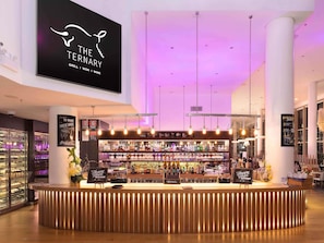 Bar (on property) - Novotel Sydney on Darling Harbour (Sydney)