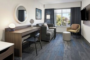 Suite, 1 slaapkamer | Luxe beddengoed, pillowtop-bedden, een kluis op de kamer