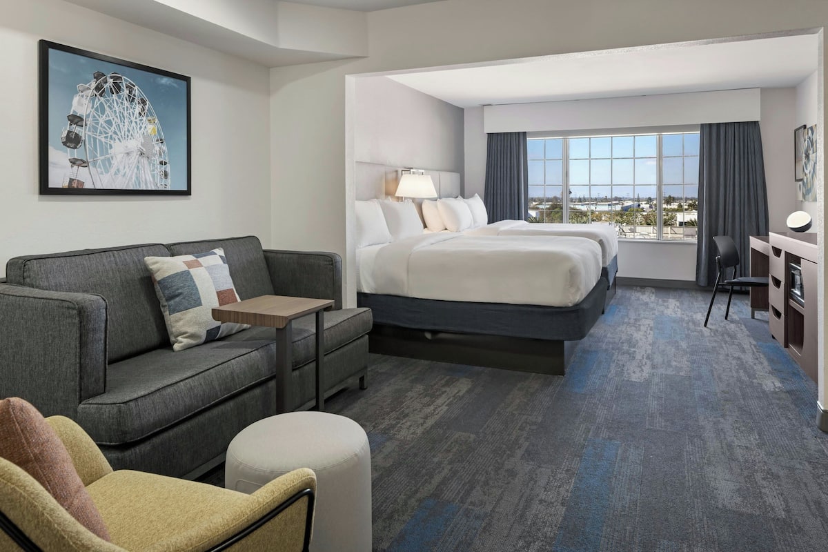 룸, 침대(여러 개) | 고급 침구, 필로우탑 침대, 객실 내 금고, 암막 커튼