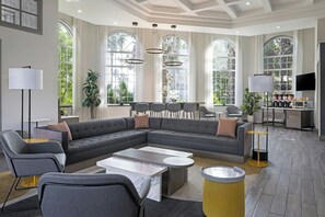 Lobby - City Express by Marriott Santa Ana/Orange County Airport (Santa Ana)