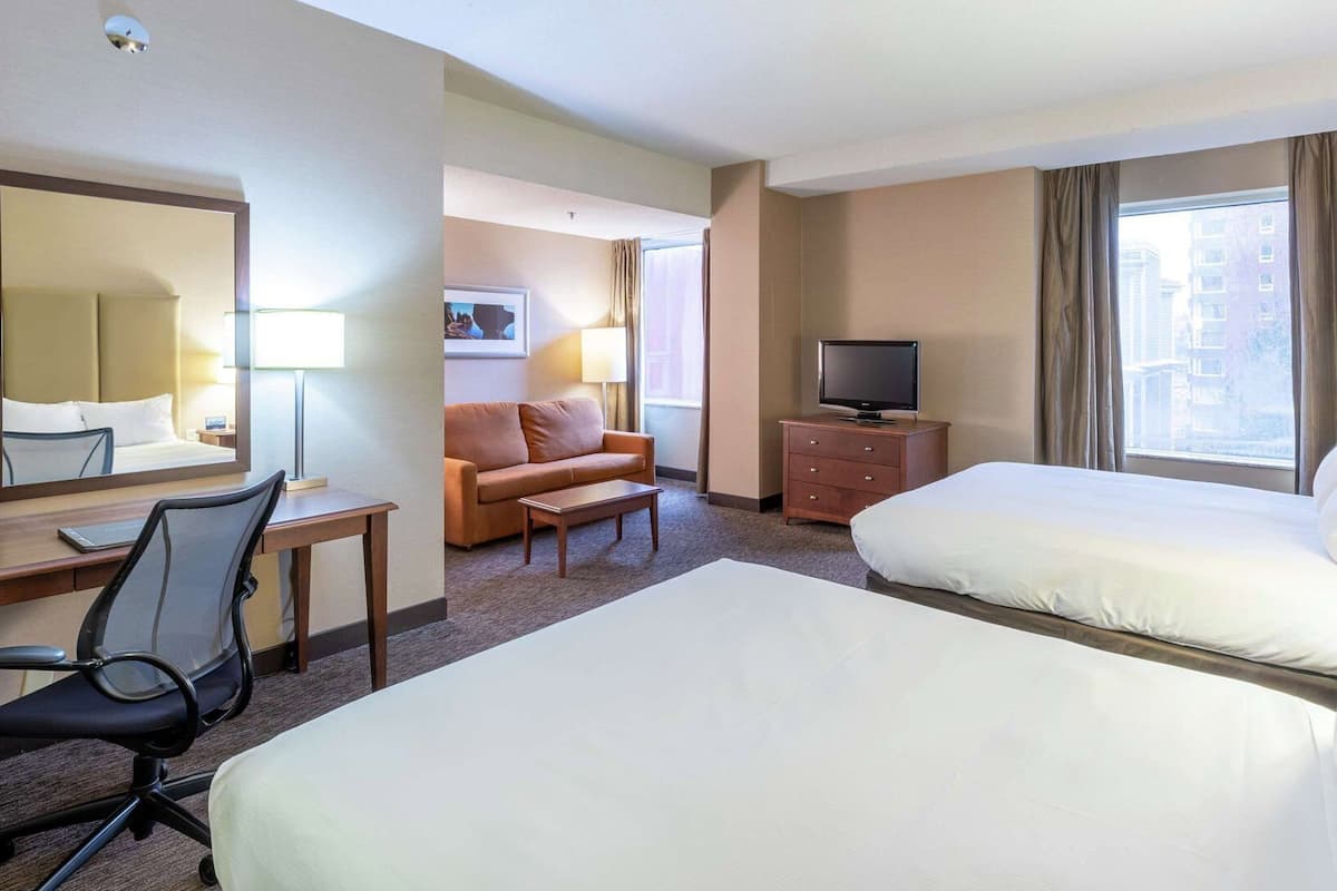 Literie de qualité, coffre-fort, bureau