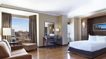 Chambre Ville, 1 grand lit | Literie de qualité, coffre-fort, bureau