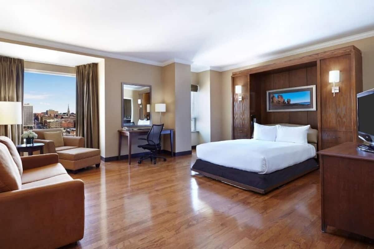 Literie de qualité, coffre-fort, bureau