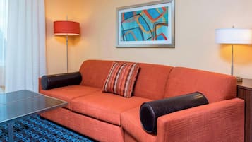 Executive Suite, 1 King Bed with Sofa bed | Living area