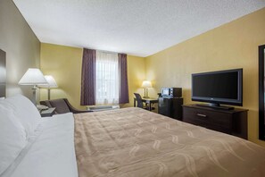 Standard Room, 1 King Bed, Non Smoking | Desk, blackout drapes, iron/ironing board, free cribs/infant beds