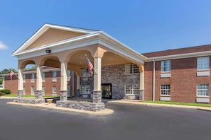 Exterior - Quality Inn Williamston (Williamston)