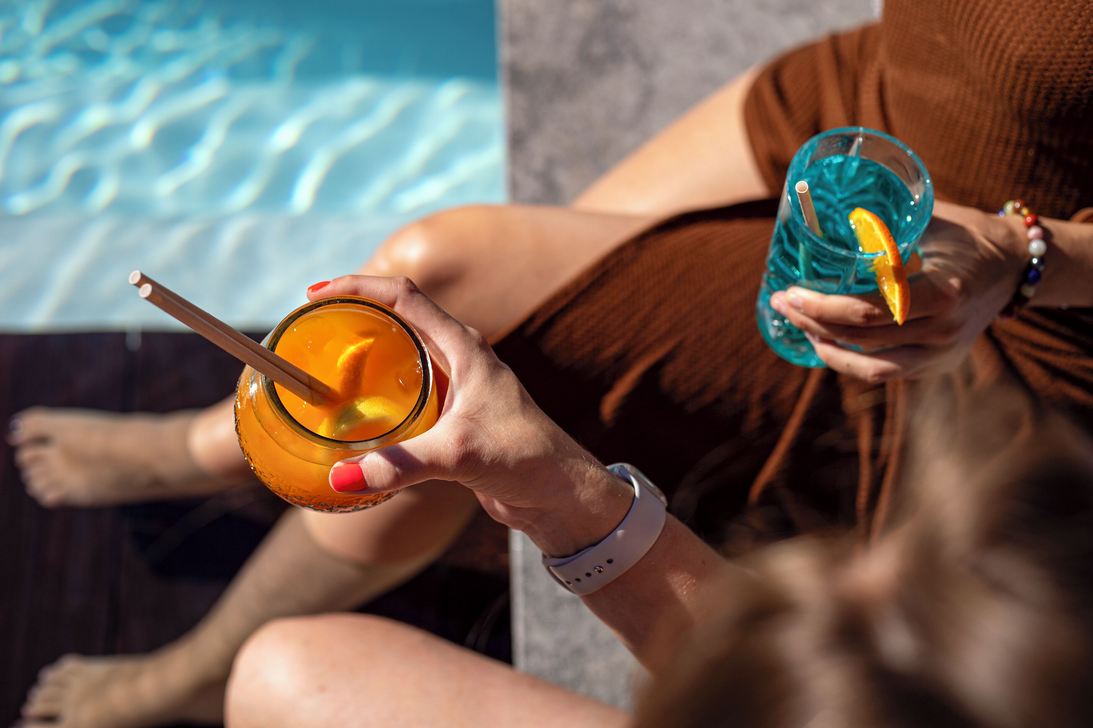 seasonal outdoor pool, pool umbrellas