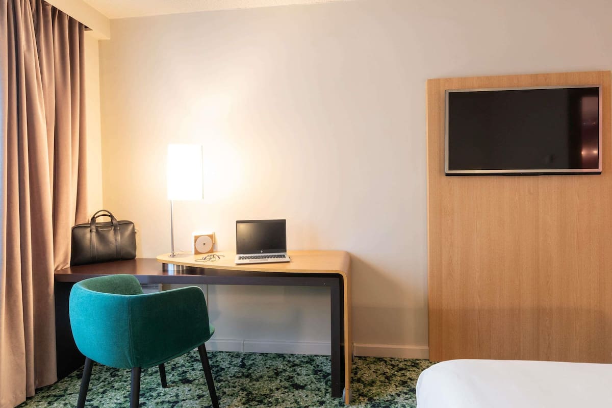 Classic Room, 1 Queen Bed