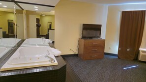 Luxury Suite | 1 bedroom, desk, iron/ironing board, free WiFi