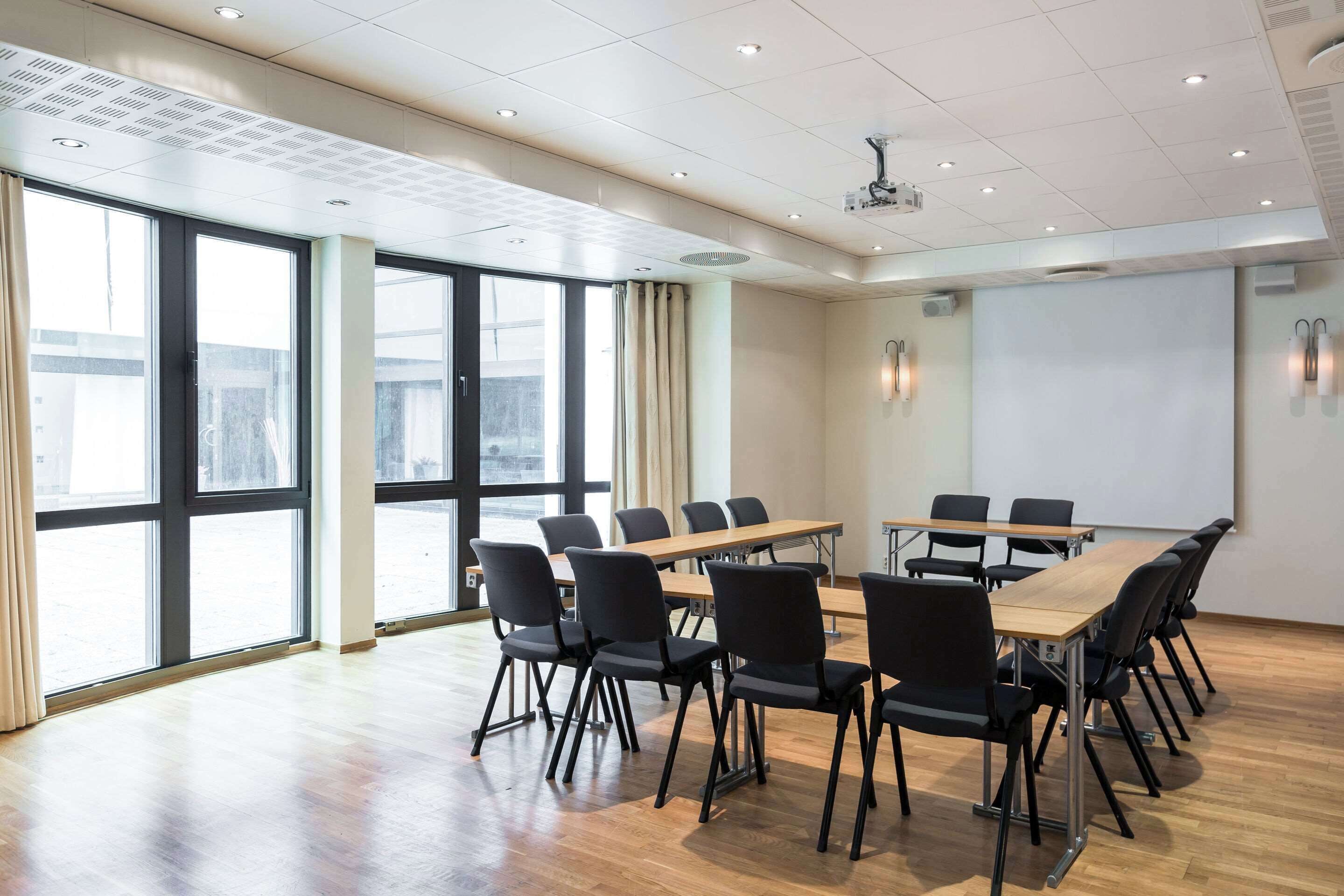 Photo - Quality Hotel Entry