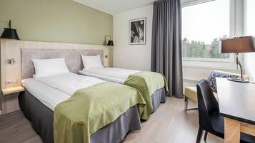 Standardzimmer, 2 Einzelbetten, Nichtraucher | Allergikerbettwaren, Schreibtisch, Bügeleisen/Bügelbrett, Babybetten