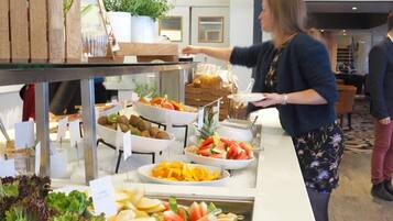 Tägliches inbegriffenes Frühstücksbuffet