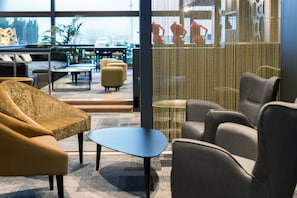Lobby-Lounge
