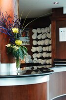 Couples treatment rooms, body treatments, hot stone massages