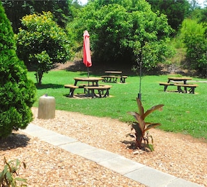 Grill-/Picknickplatz