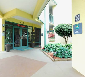 Entrée de l’hébergement