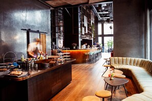 Breakfast, lunch and brunch served  - Clarion Hotel The Hub (Oslo)